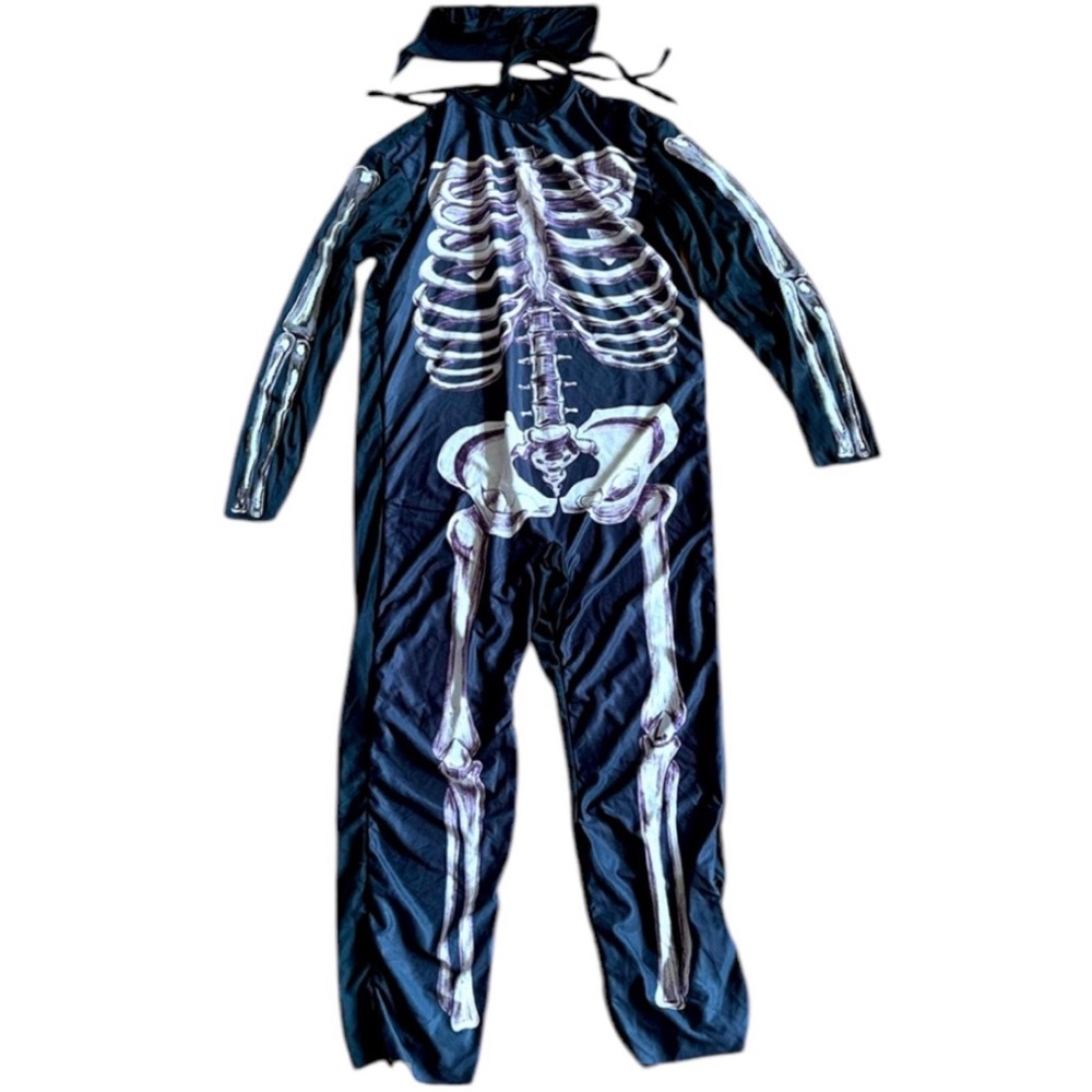 Skeleton costume